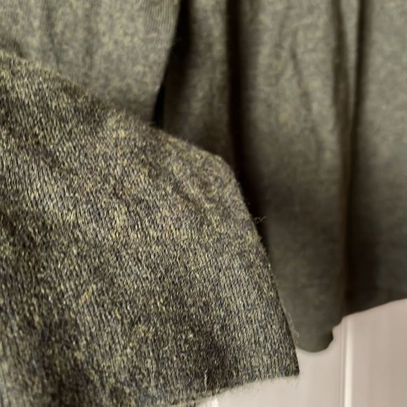 NWT J. Crew Factory Teddie Sweater in Green - Picture 2 of 7